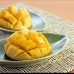 obieranie mango